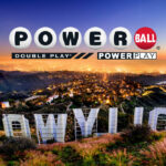 Powerball : le gagnant du jackpot de 2 milliards de dollars est devenu propriétaire d'un manoir somptueux à Hollywood Hills, parmi les célébrités !