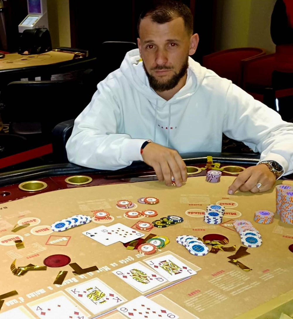 Rida remporte le jackpot de l'Ultimate Poker au Casino de Bordeaux.