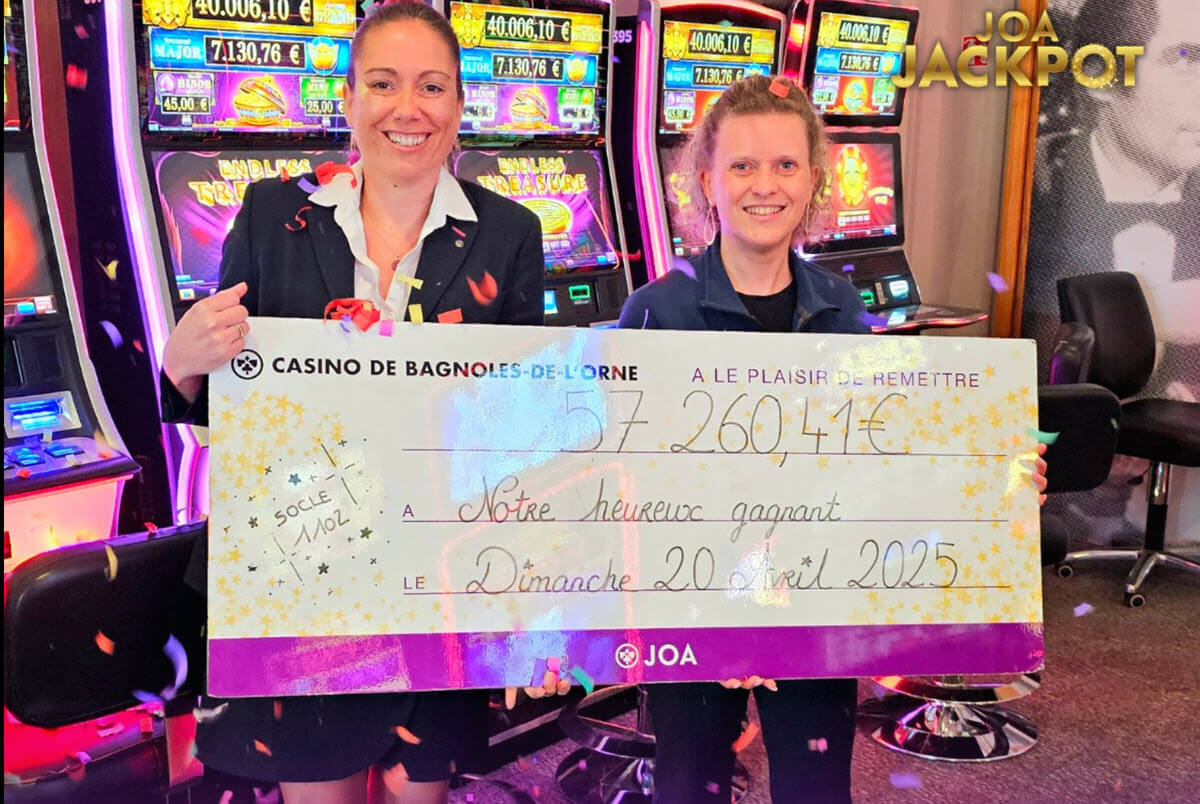 L'équipe du Casino de Bagnoles célèbre le jackpot de 57 000 € remporté à Pâques.